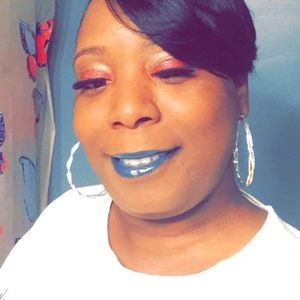 Meet your Posher, Johnlinna